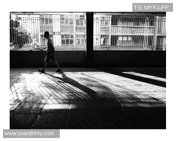 天下足球片尾曲的旋律与情感交织探讨